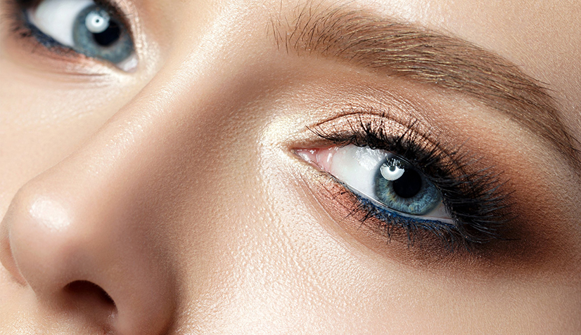 Vi viser deg hvordan du bruker BLÅ eyeliner >> - Karma.no